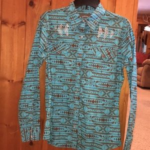 Women’s Cowgirl Hardware rodeo shirt.